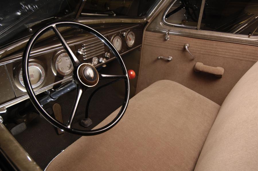  Oldsmobile Six F-37 Sedan 1937 года  (фото 3 из 4)